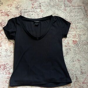 Black rue21 V-Neck Tee